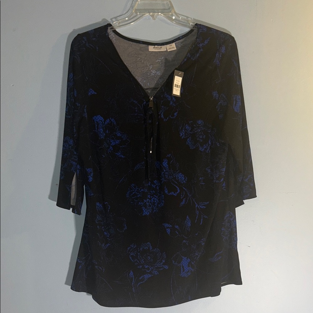 Avenue Studio Black and Blue Floral Blouse plus size 20 Nee with tags!